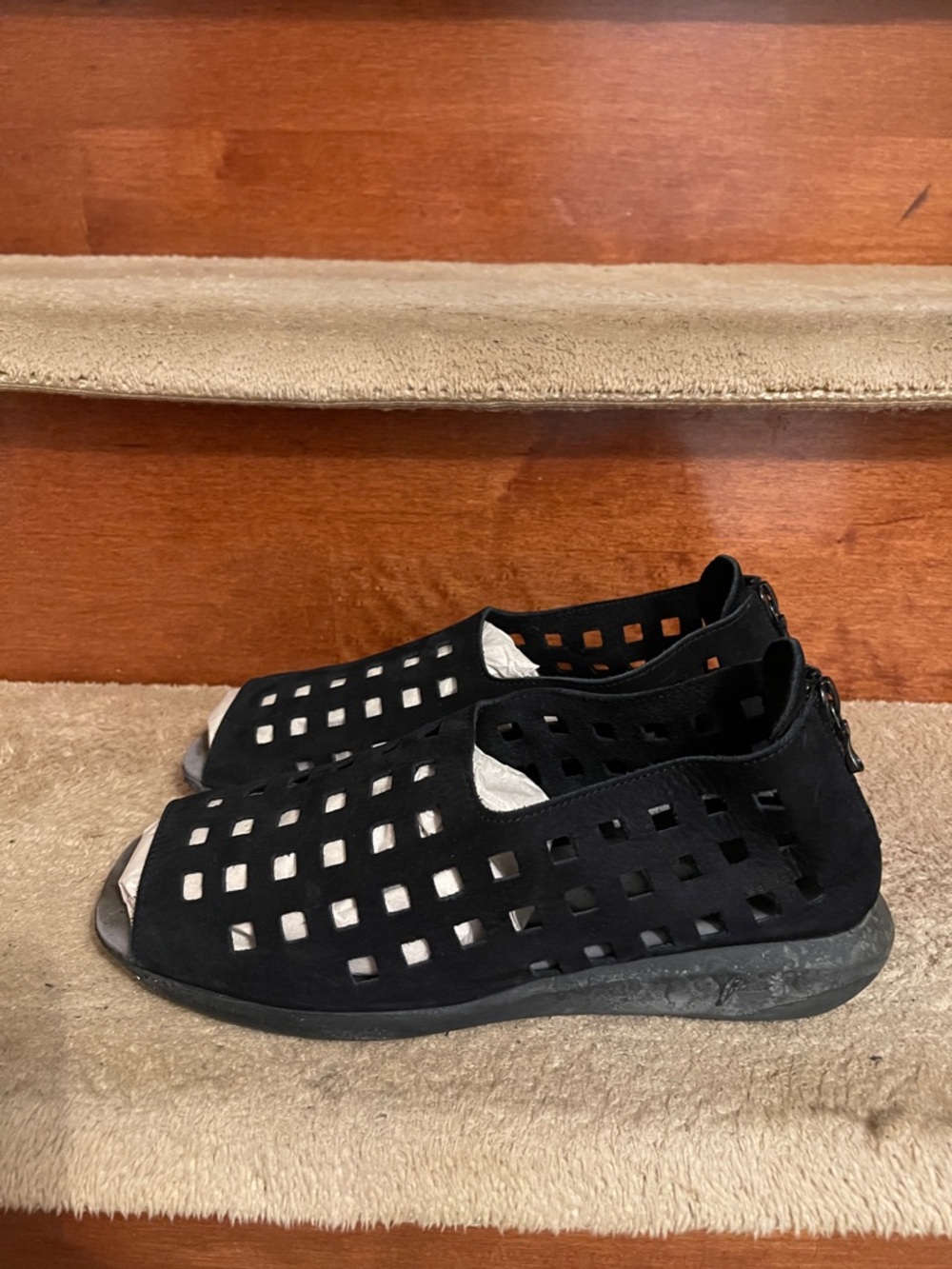 Arche Black Perforated Open-Toe Slip-On Sandals Great Condition SZ 38/ U. S.7.5 - Picture 6 of 12